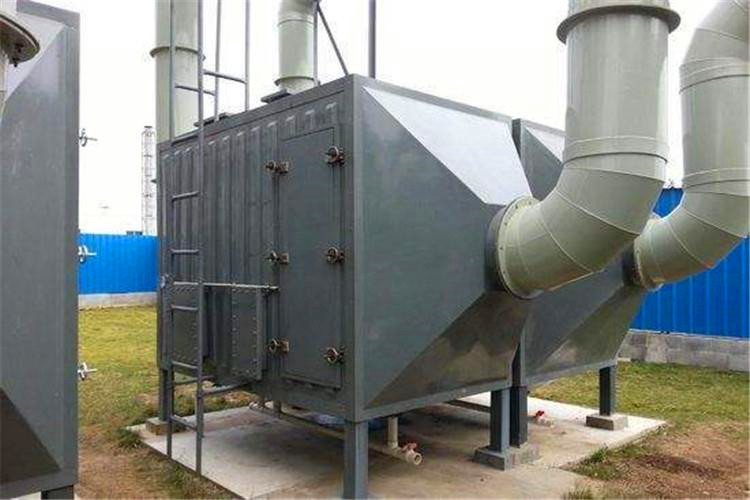 入門級設(shè)備:活性炭廢氣洗滌塔